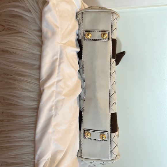 Sazaby Japan tote in cream brown accent straps with gold hardware - Picture 8 of 9